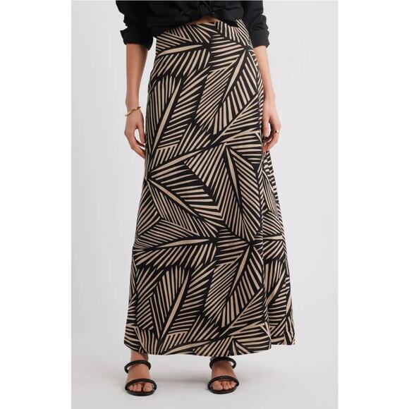 Nordstrom A-Line Maxi Skirt Size Medium - Picture 1 of 2